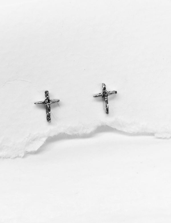 ECR3B | BELIEVE CROSS STUDS