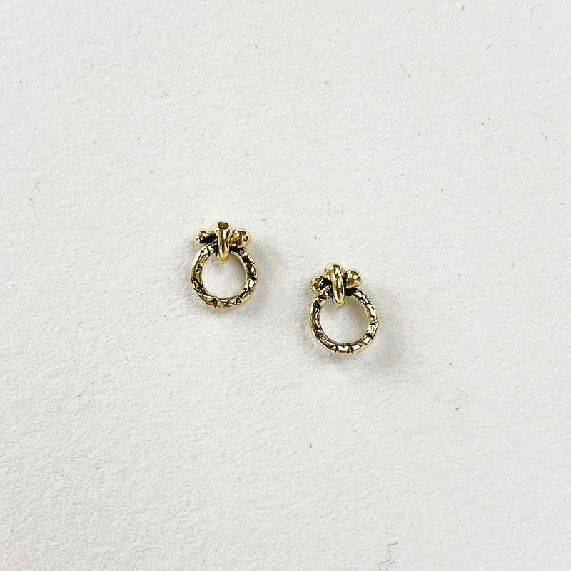 EK41B GOLD | BABY GOLD FORGET ME KNOT STUDS