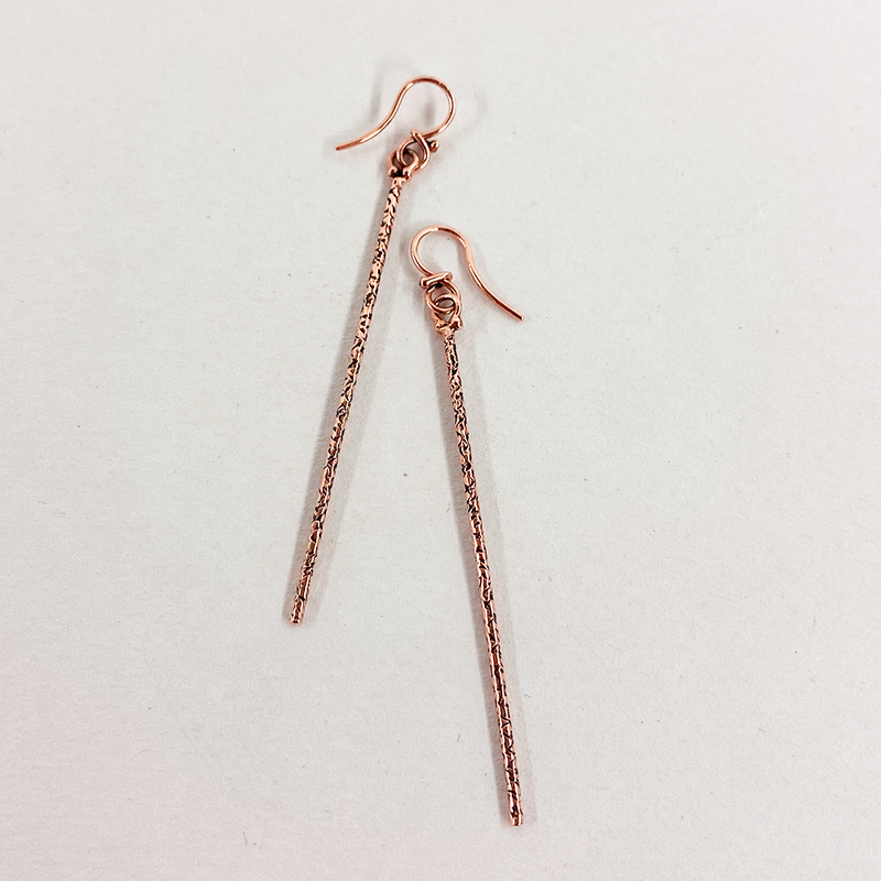 ES2B GOLD | WALK IN GRACE STICK EARRINGS