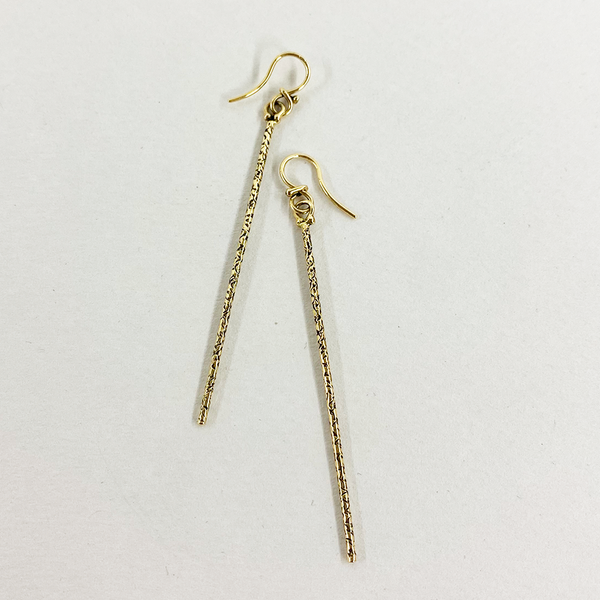 ES2B GOLD | WALK IN GRACE STICK EARRINGS