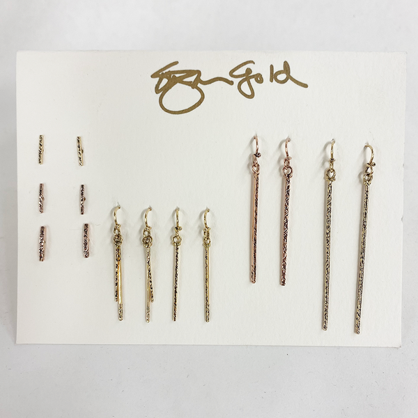 ES40B W GOLD | GOLD STICK POSTS